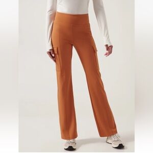 Athleta XS Delancey Straight Cargo Pant Foliage Orange Hiking Pilates Pickleball